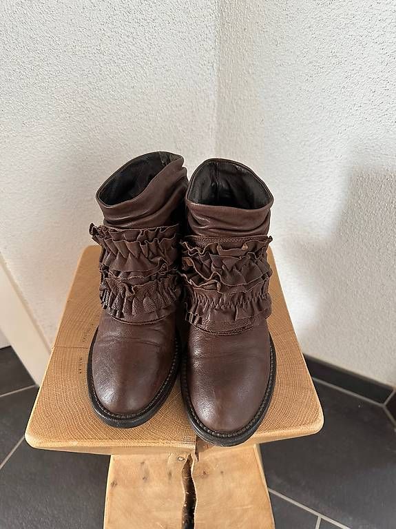 Damenschuhe: Manila Grace Lederstiefelette, Gr 37 – Gebraucht aus Bazenheid von ManilaGrace 2