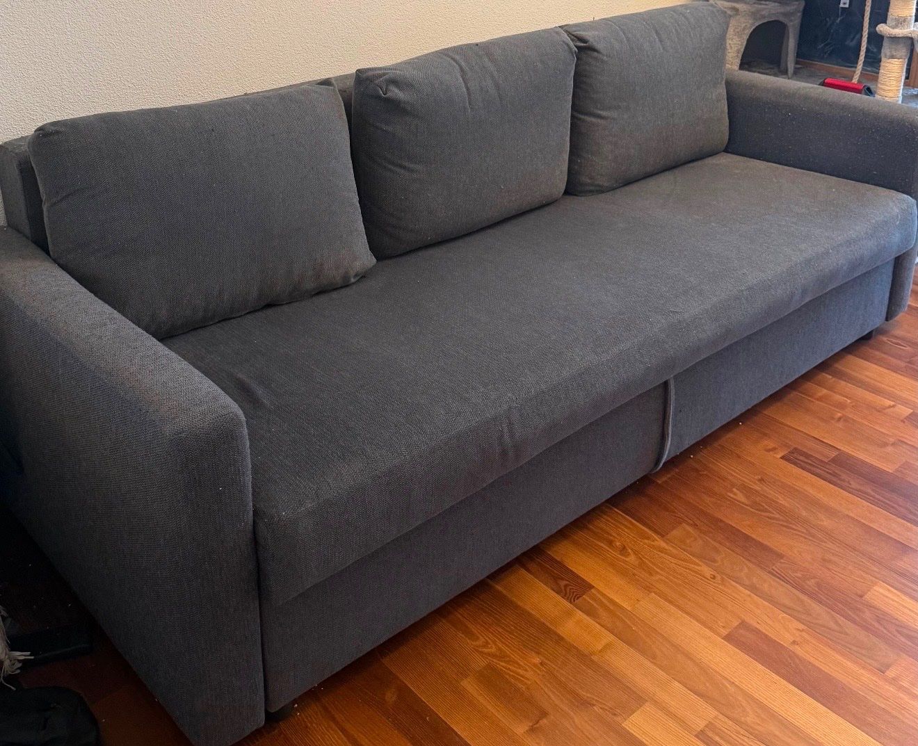 Ikea Divani: Ikea Sofa in gutem Zustand – Usato da Zug venduto da ana_r287