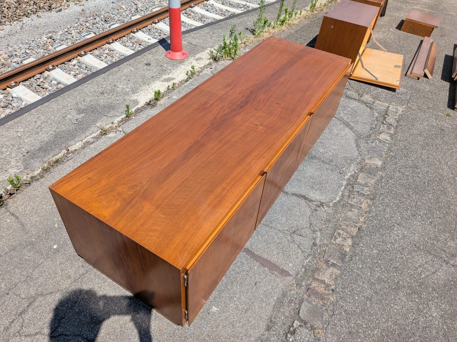 Cassettiere: Mid-Century Sideboard - 2 Türen, 2 Schubladen - Ref. 06/40 – Usato da Au ZH venduto da BrockiAu 2