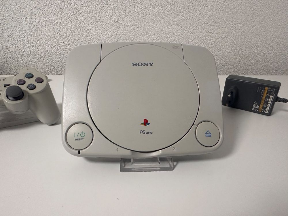 Sony PlayStation 1 Slim funktioniert einwandfrei ab 1.- | Kaufen auf ...