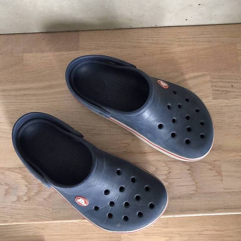 Scarpe per ragazzi: Crocs 30-31 (c13) marine navy – Usato da La Sarraz venduto da lenamoser 2