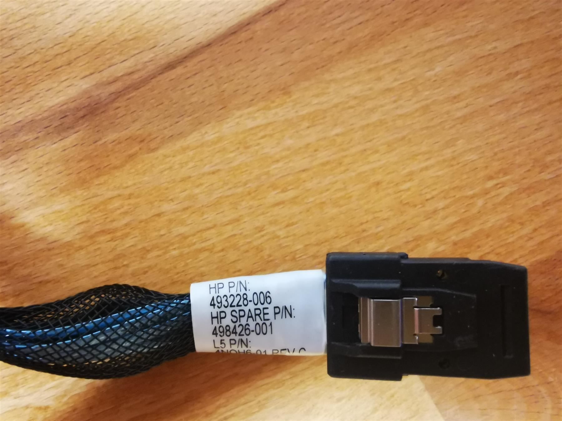 Kabel: HP MINI SAS TO MINI SAS 33IN CABLE ASSY – Gebraucht aus Buchs ZH von Sutoris 2