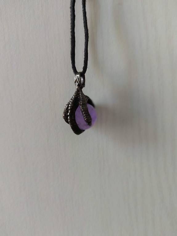 Ketten: Geierkrallen-Kette mit Amethyst – Gebraucht aus Zürich von de.sch 1