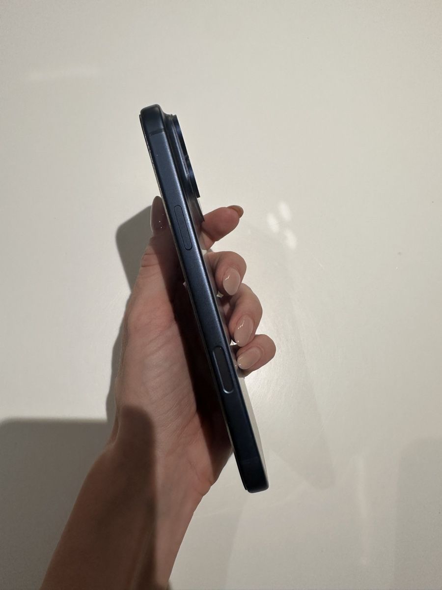 Apple Handys / Smartphones: Iphone 17 Pro Max 256GB Deep Blue – Gebraucht aus Mauren von Fisogo 2
