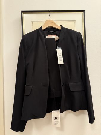 New Leigh Inwear suit, jacket size 36, pant size 32