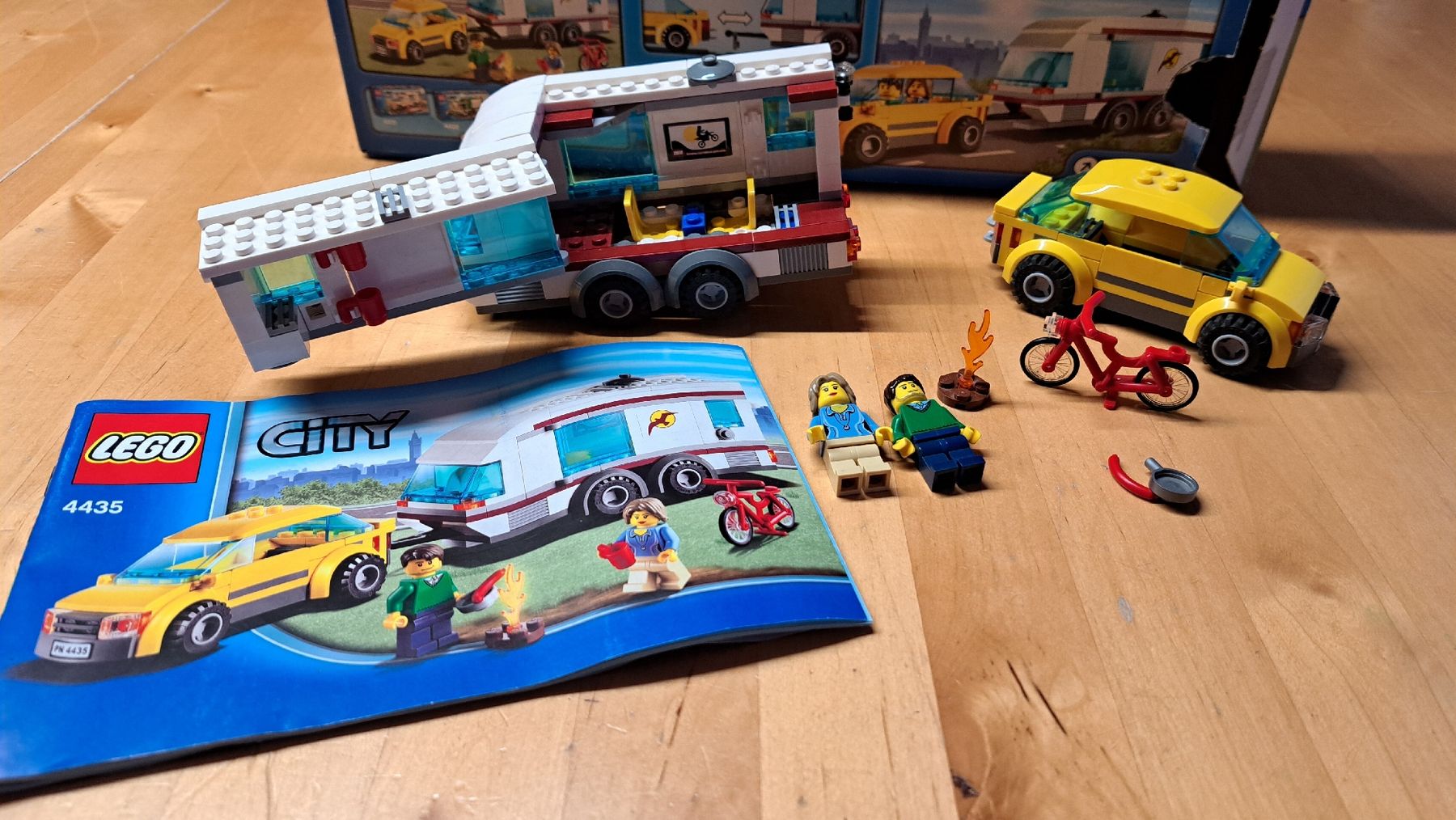 Lego Kit di costruzioni: Lego City 4435 - Campingwagen – Usato da Wolfhausen venduto da Reto831 1