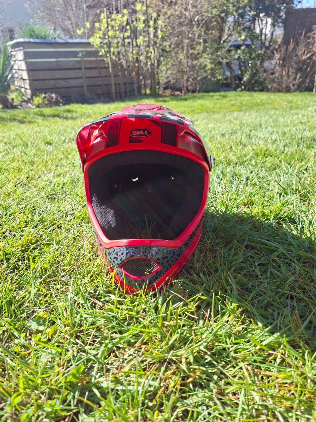 Bell Caschi: Fahrrad Helm mit Kinnschutz – Nuovo (secondo la descrizione) da Gunzwil venduto da Andre_Burkard 1