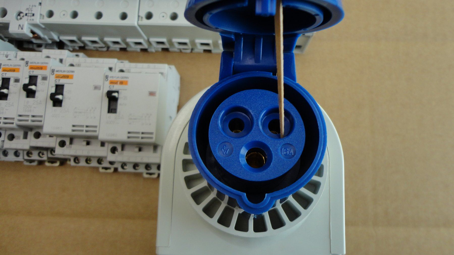 ABB Alimentazione elettrica: FI&LS ABB smissline Leitungsschutzschalter – Usato da Emmen venduto da Dora024 8
