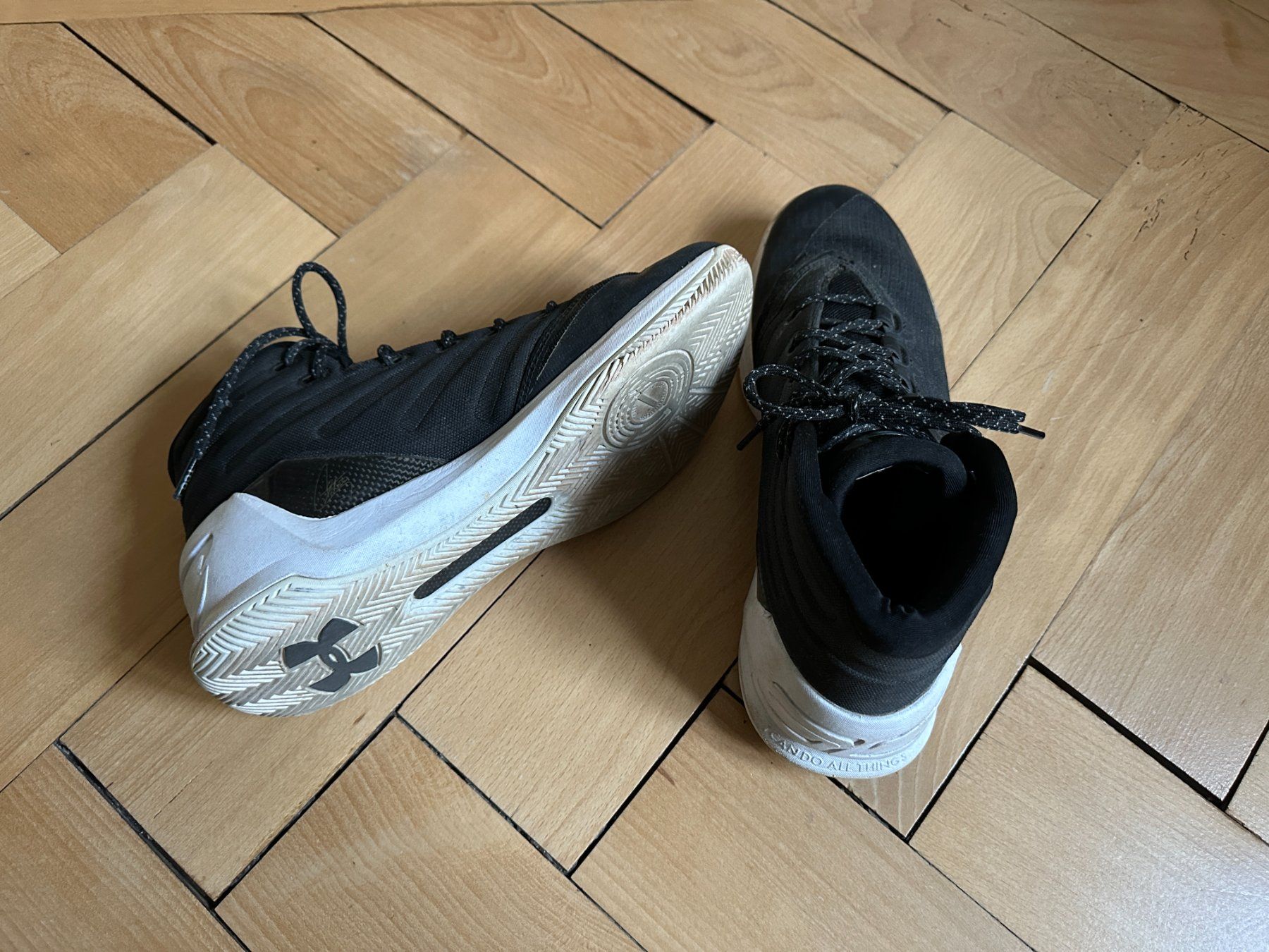 Under Armour Scarpe da uomo: UNDER ARMOUR - Sport Sneaker schwarz 44.5 – Usato da Zürich venduto da Diazaio 3