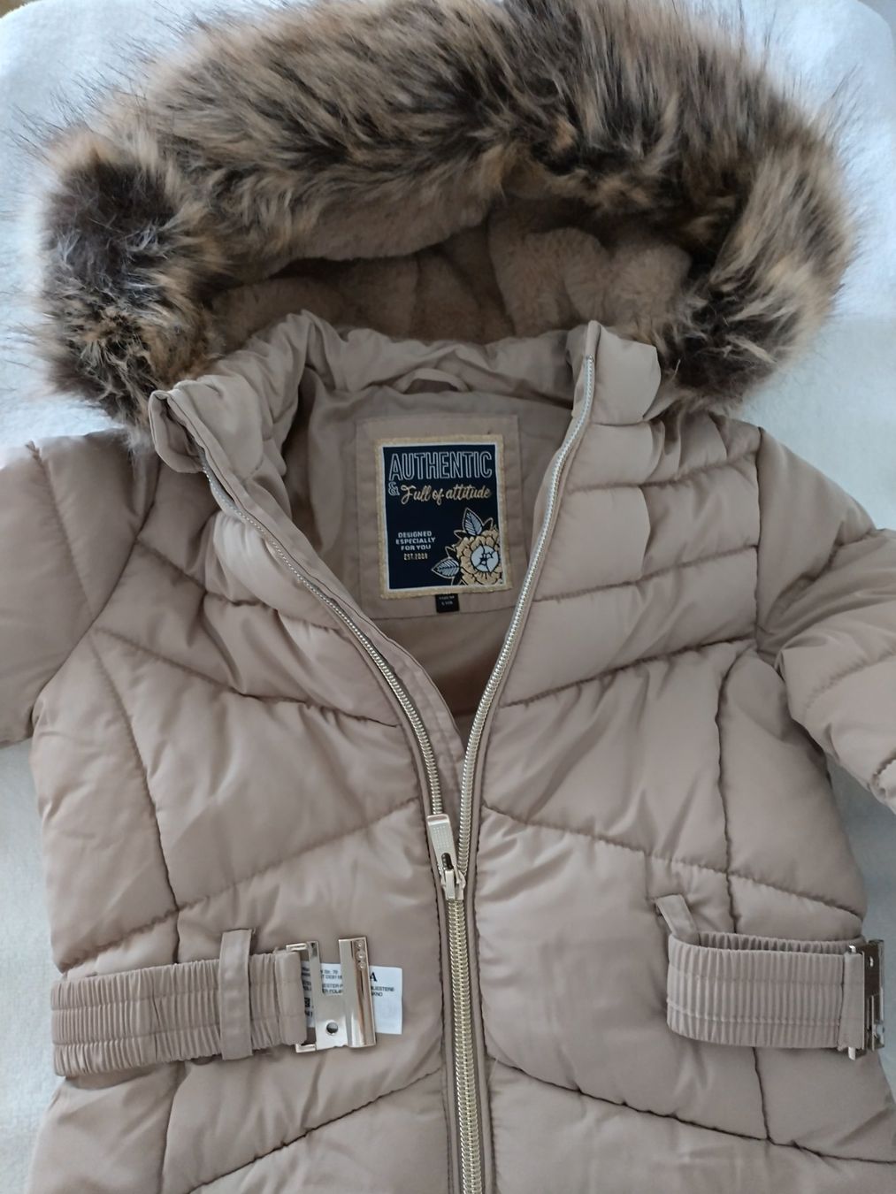 Giacche & Cappotti: Mädchen Winterjacke mit Kapuze – Usato da Affoltern am Albis venduto da AudiS5