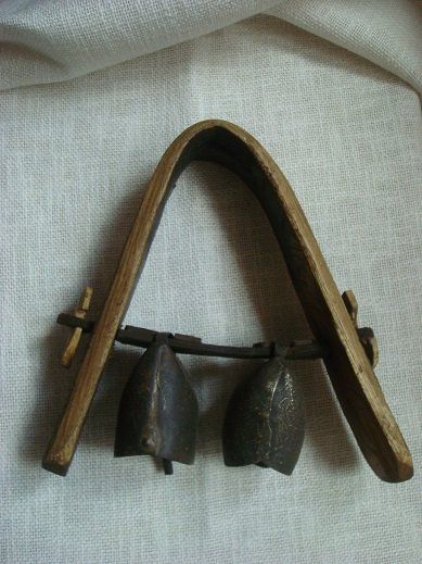 Satin-Perückentasche Mit Holzbügel – Praktische Aufbewahrung Für Haarverlängerungen & Perücken