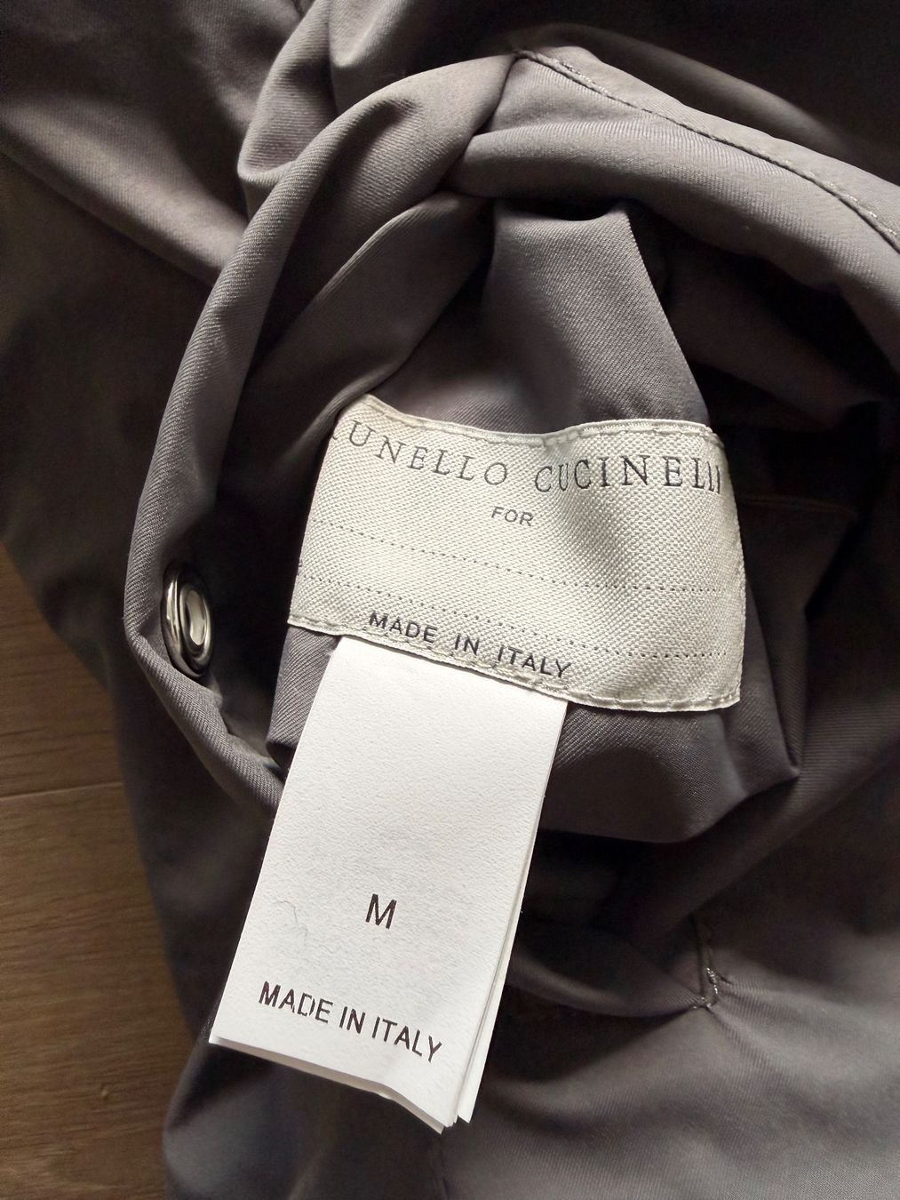 Brunello Cucinelli Gilet & Giacche: Brunello Cucinelli Herren Wend-Steppweste Grau/Rot – Usato da Oberwil b. Zug venduto da hallihallo12 8
