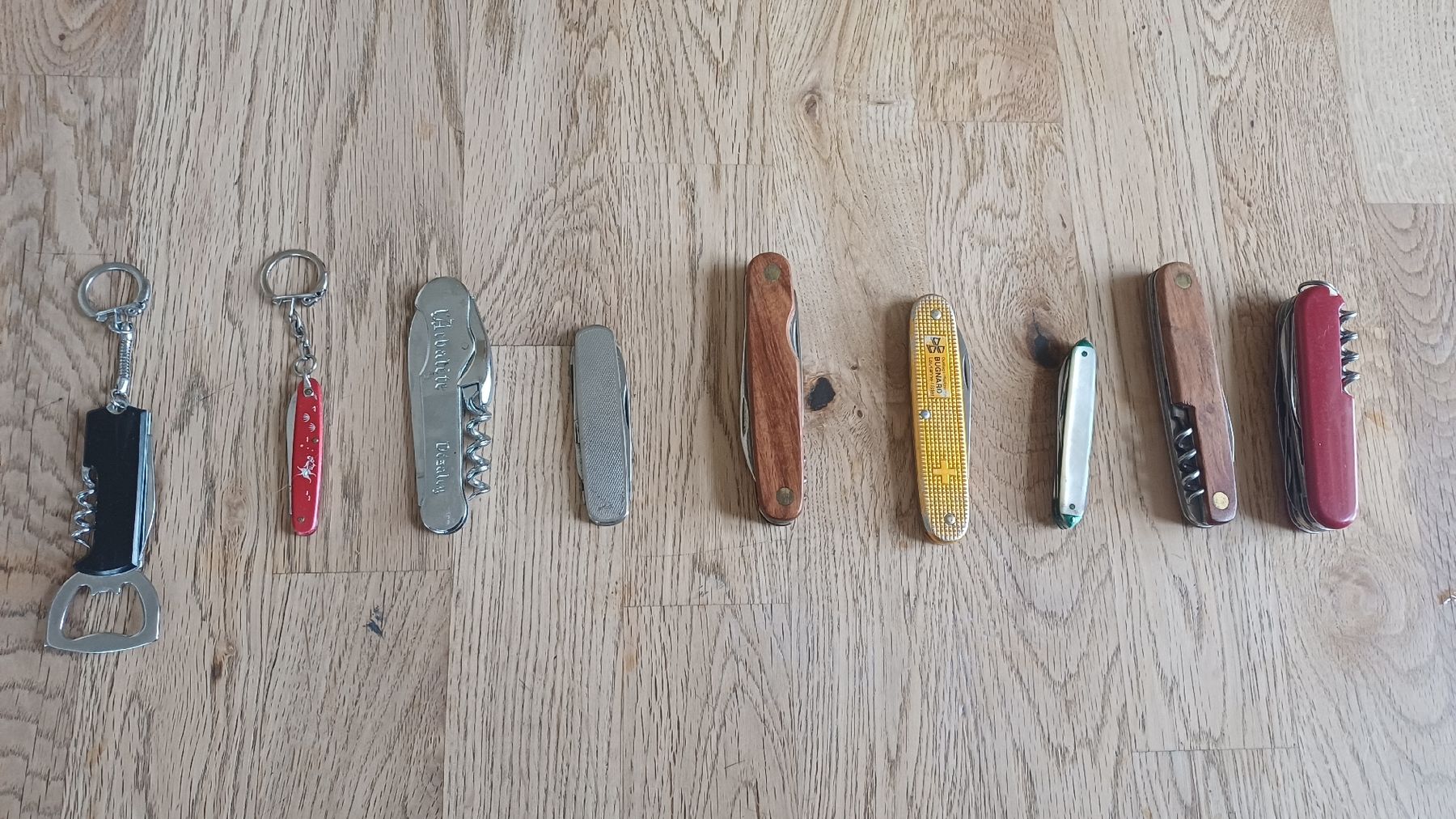 Coltelli tascabile: Lot 10  verschiedene Sackmesser – Usato da Flawil venduto da Pinkmalibu