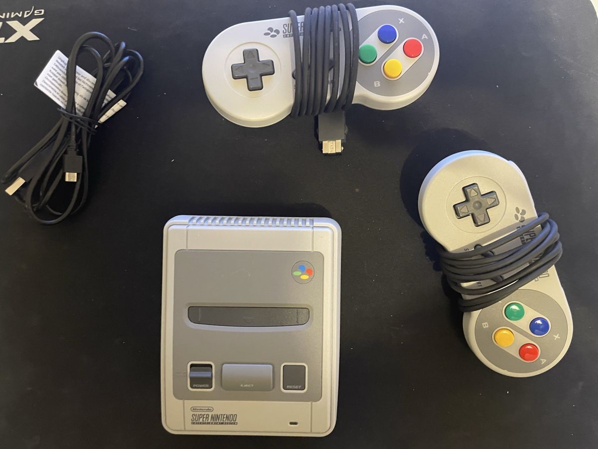 Nintendo Console: Super Nintendo Classic Mini SNES + 2 Controller – Usato da Münchringen venduto da loo_b7bd 1