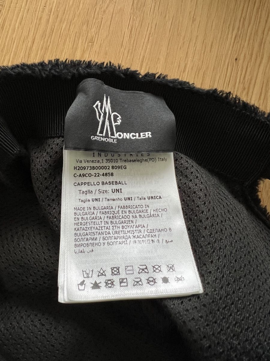 Moncler Hüte, Mützen & Caps: Moncler Cap – Gebraucht aus Kriens von MM_FashionFusion 4