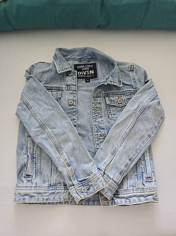 Giacche & Cappotti: Jeansjacke gr. 140 – Usato da Allschwil venduto da tiz_tf58