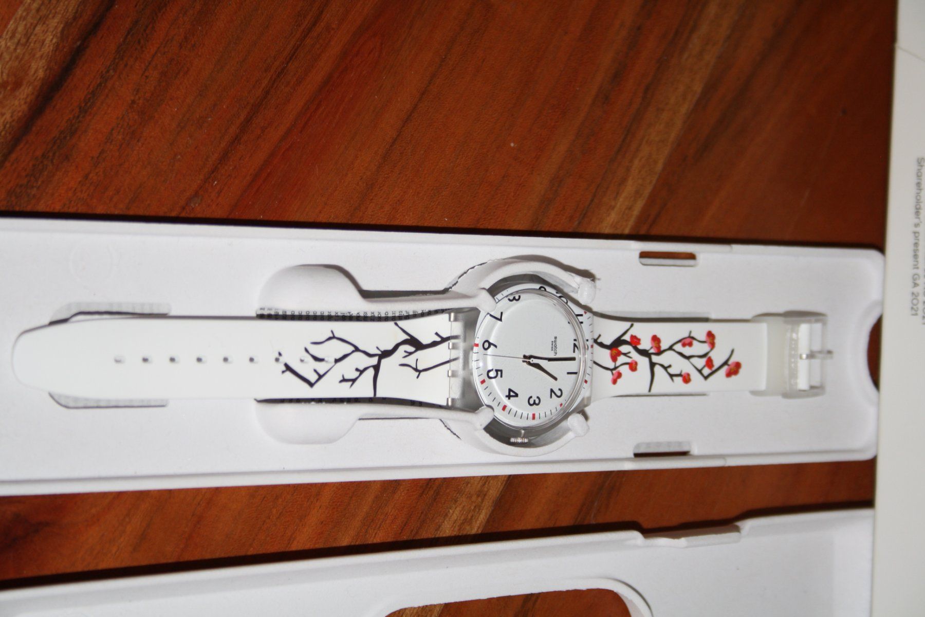 Swatch Uhren: SWATCH GV Uhr 2021 – Neu und originalverpackt aus Reinach BL von Runni