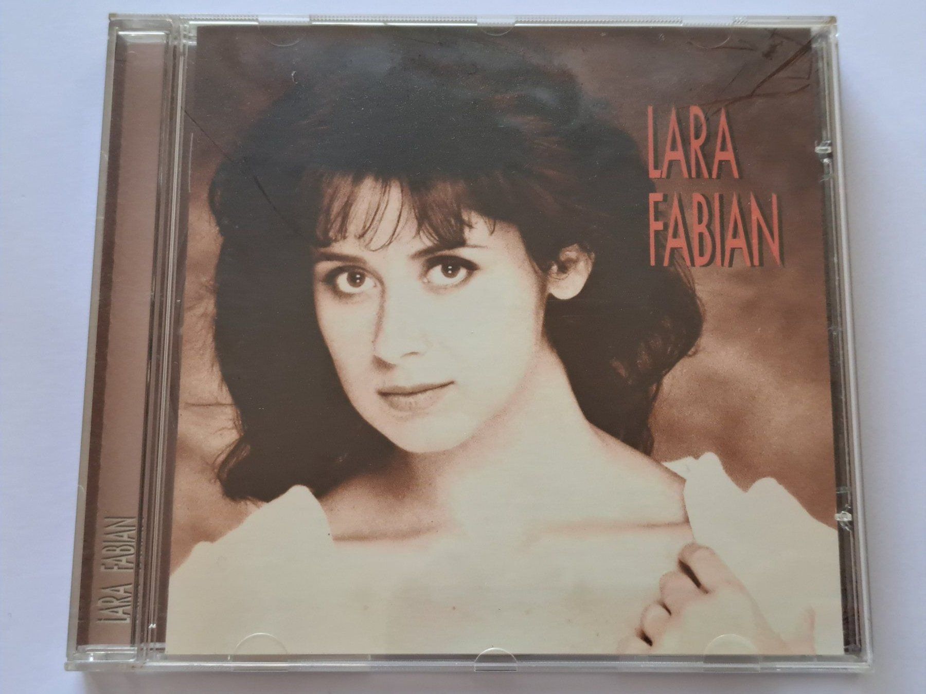 CD: Cd Lara Fabian - Lara Fabian  – Usato da Pully venduto da bro_n52j
