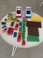 Lego Duplo lot blocs et personnages et vehicules 