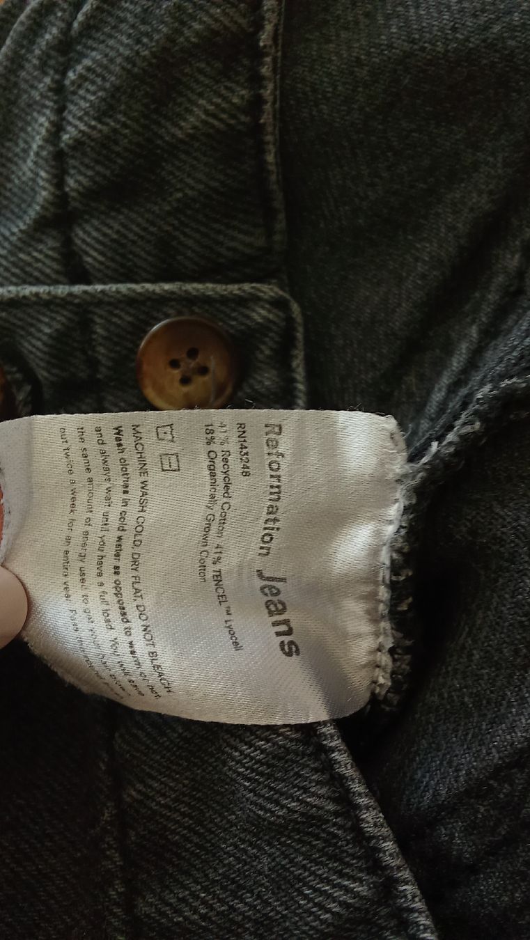 Reformation Jeans: Jeans Reformation Taille s gris boutonné  – Gebraucht aus Boulens von m17_7jc7 2