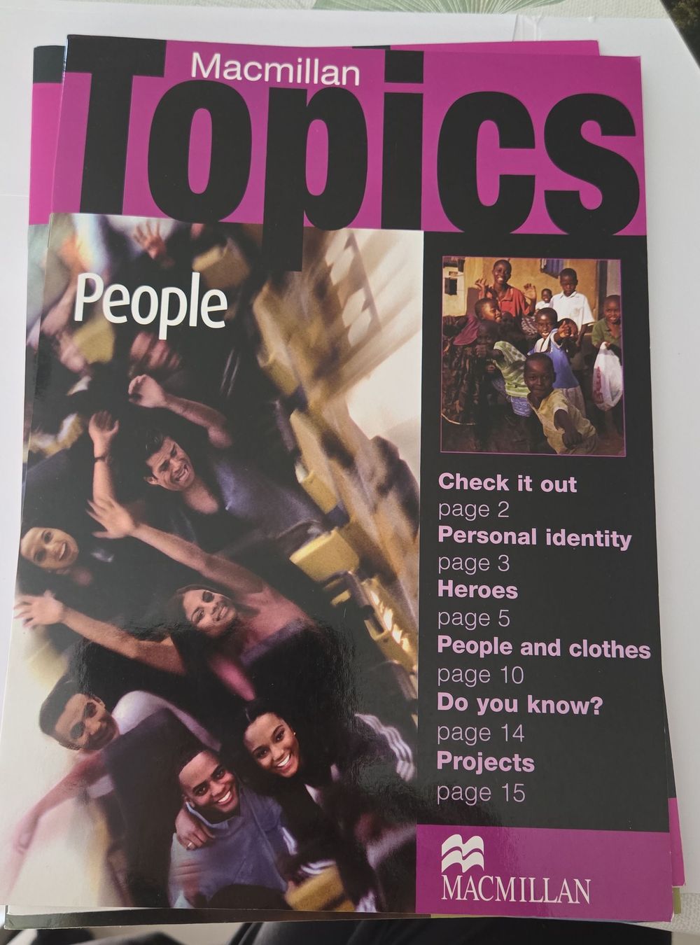 Livres: Macmillan Topics People gebraucht – D'occasion à Subingen par DENDLE20