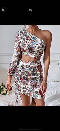 Kleid Grösse S NEU