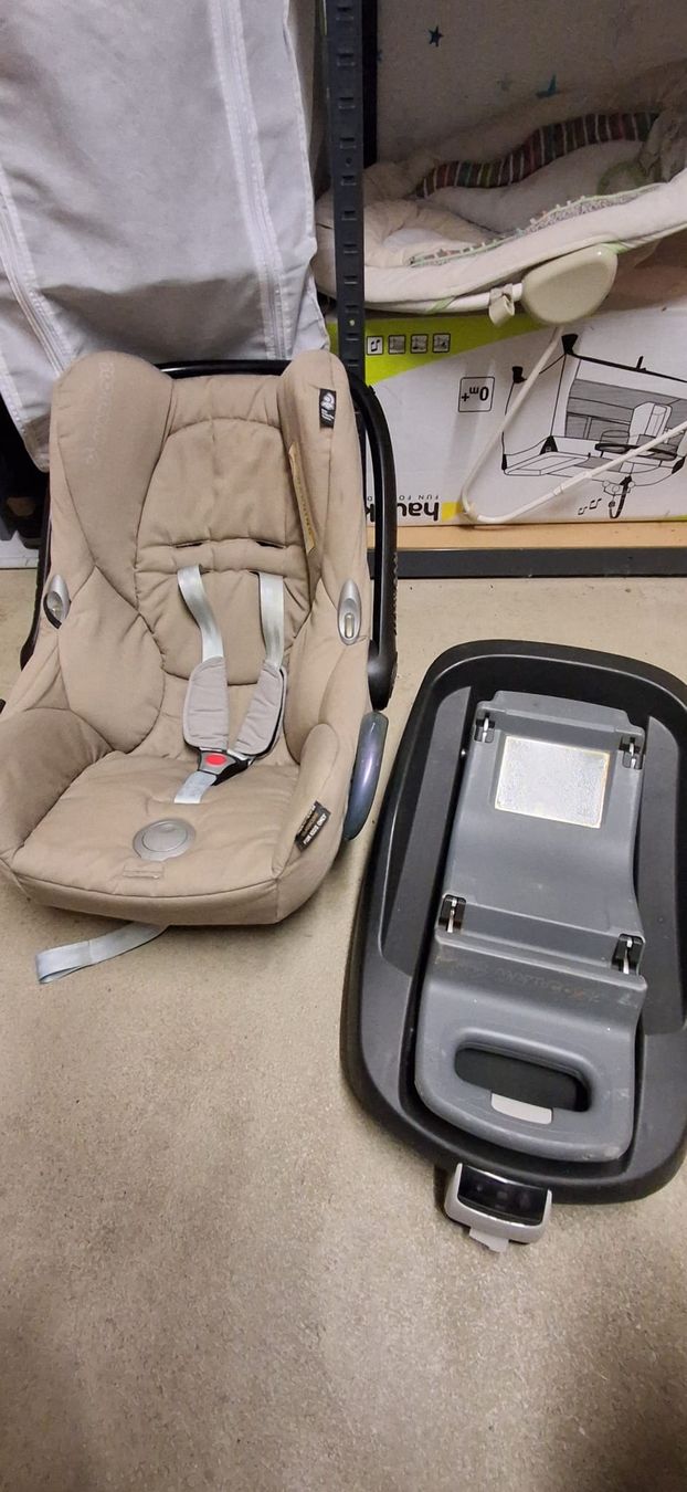 Maxi-Cosi Auto-Kindersitze: Maxi-Kosi mit Autostation – Gebraucht aus Boniswil von mey_76t8