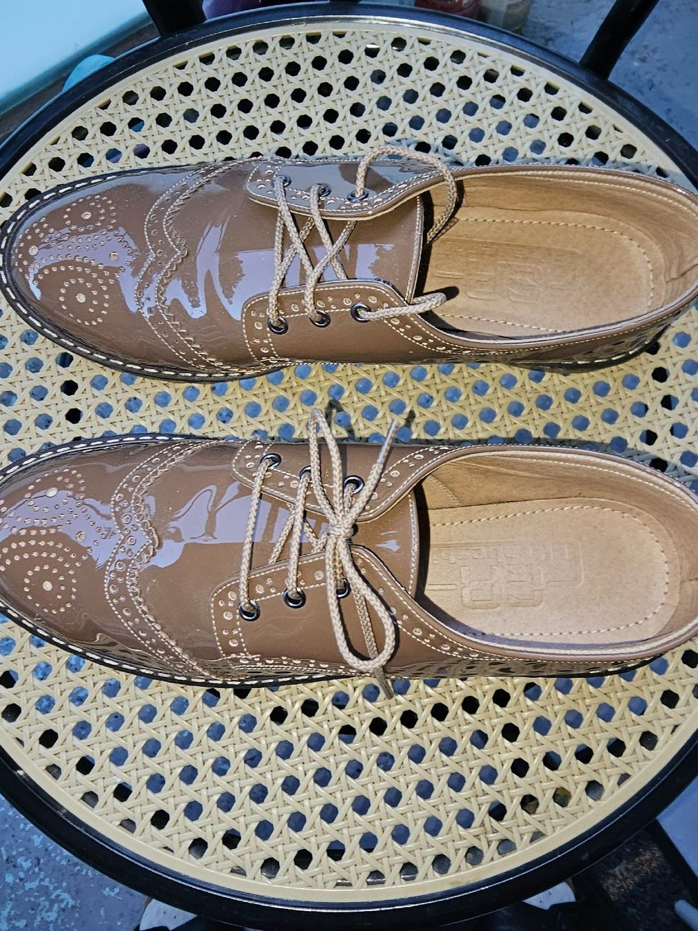 Scarpe da donna: Lackschuhe Roma Gr. 39, Top Zustand, Hellbraun – Usato da Münchenbuchsee venduto da babilibern 1