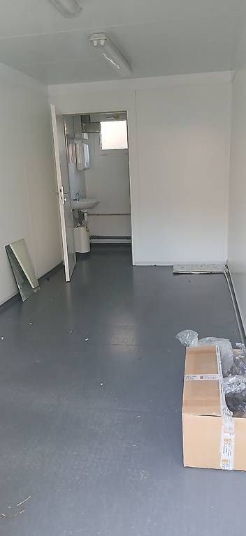 Baucontainer: Container 6m mit Dusche, Boiler, Heizung, Elektro – Gebraucht aus Pianezzo von Millecolline 2