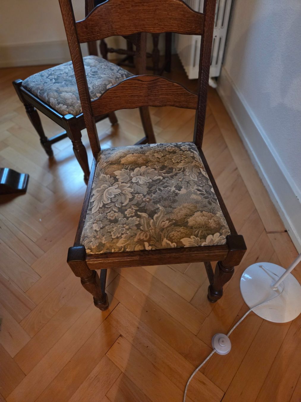 Sedie: Chaise – Usato da La Chaux-de-Fonds venduto da Flapi74