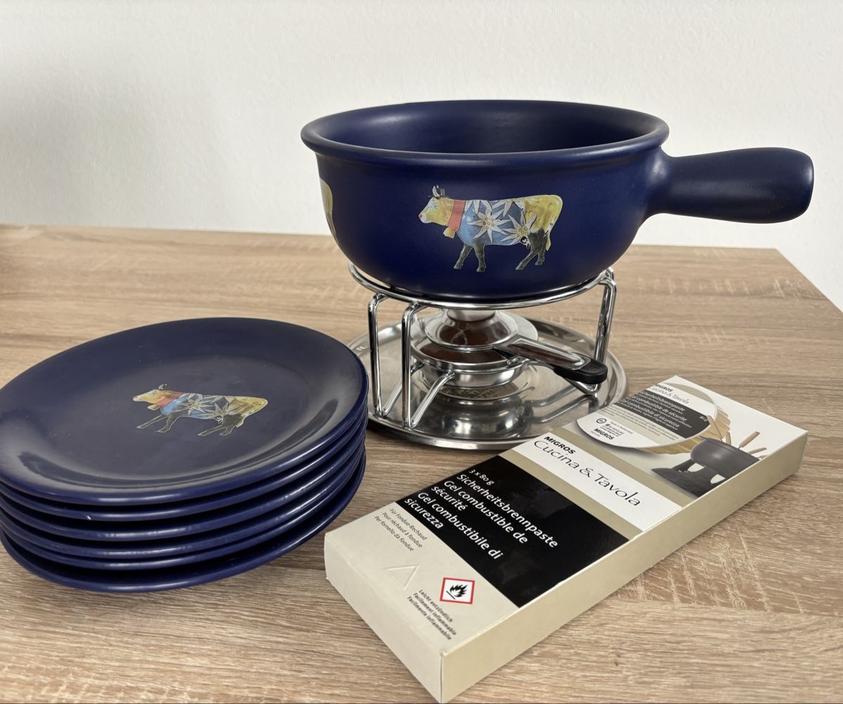 Set di piatti: Fondue Set mit Teller – Usato da Ebikon venduto da Regipe
