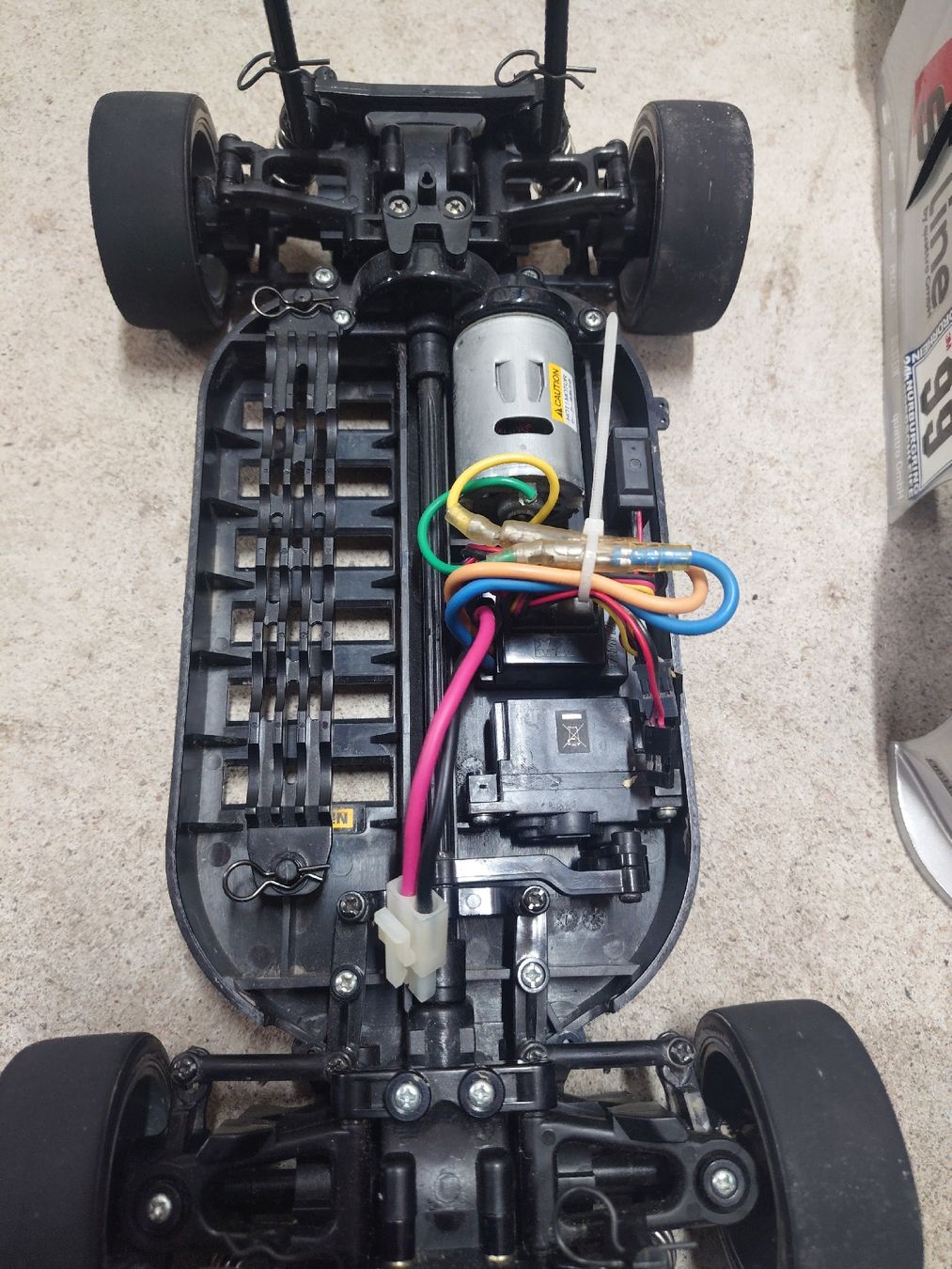 Tamiya Modellismo RC: Voiture télécommandée Audi R8  châssis Tamiya  – Usato da Anieres venduto da 88t7 4