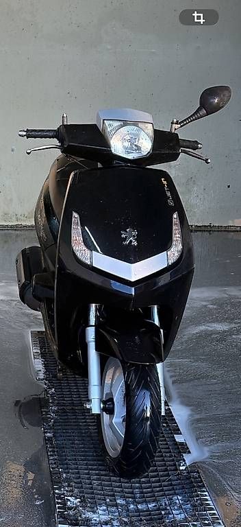 Scooters: Peugeot Vivacity 125ccm  – D'occasion à Widnau par ash_29hd 2