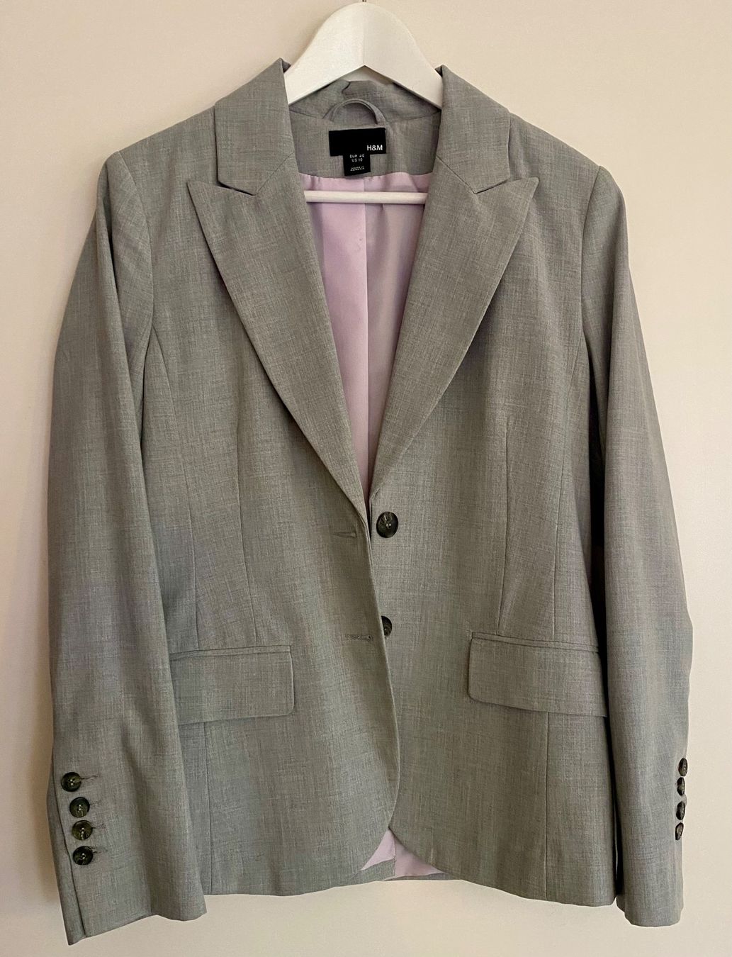 H&M Giacche: Blazer von H&M, hellgrau, Gr. 40, Neu mit Etikett – Nuovo (secondo la descrizione) da Zürich venduto da Maria2021