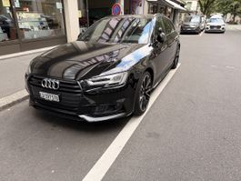 Audi A4 Avant S line schwarz mit Fahrschulumbau