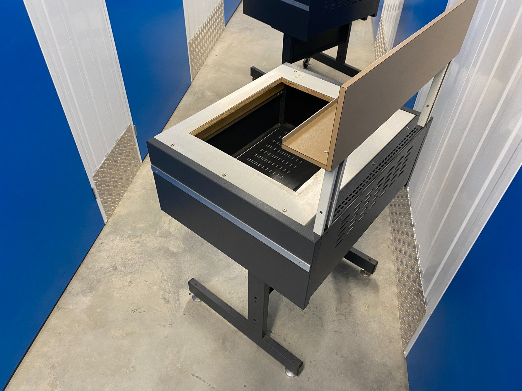 Apparecchi a nastro: Revox Studer EMT Rack Cabinet Trolley #3 - EMT 938 – Usato da Attalens venduto da Izcoul 2