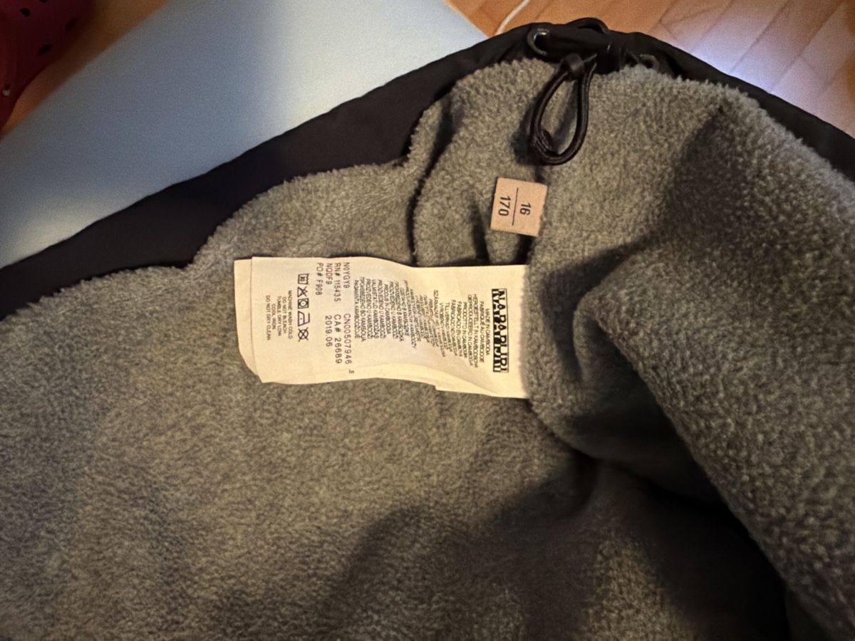 Napapijri Giacche: Anorak Napapijri  – Nuovo (secondo la descrizione) da Sementina venduto da bru_vpp5 3