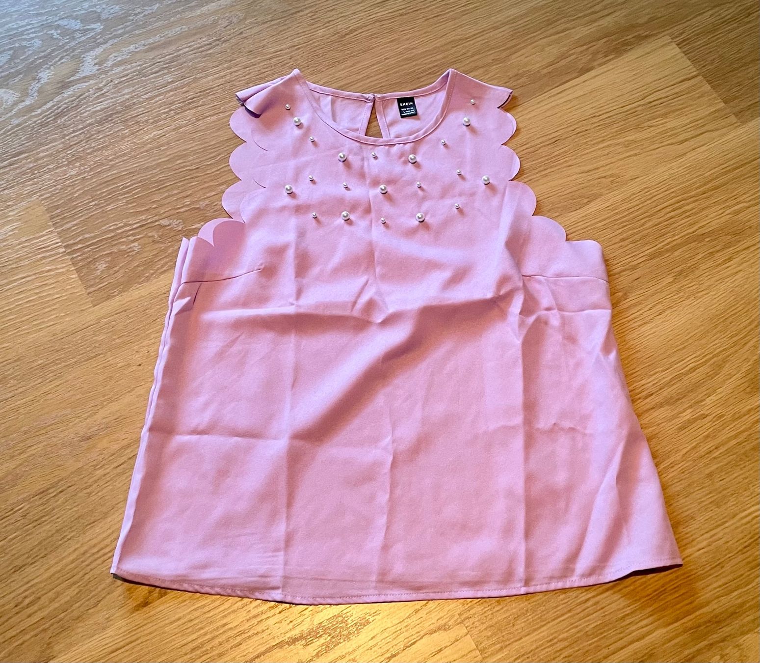 Shein Tops: Shein Perlentop Neu – Neu (gemäss Beschreibung) aus Baden von Tiffany6878