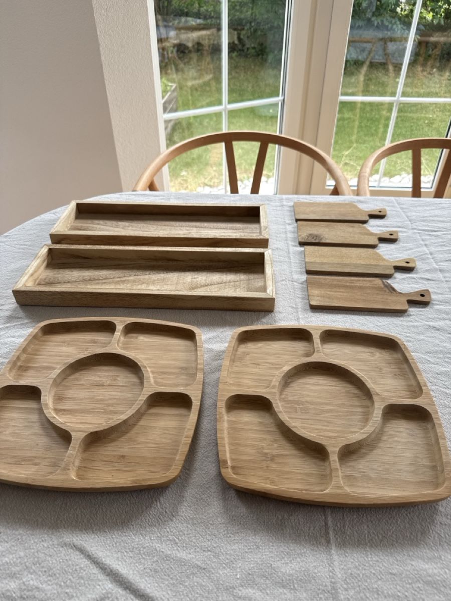 Geschirrsets: Holz Servierplatten und Schälchen Set – Gebraucht aus Dettighofen Lengw. von AS_SA 1