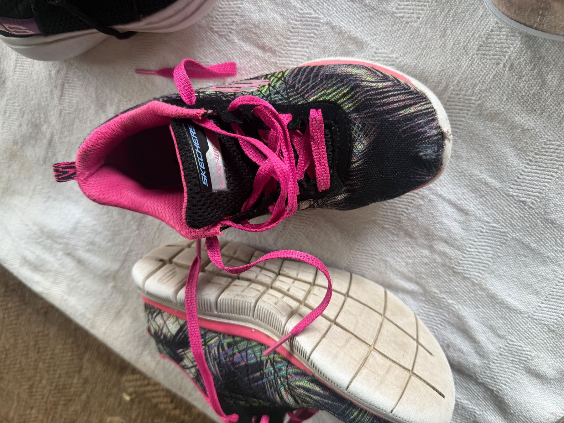 Skechers Schuhe für Mädchen: Shoes size 31 – Gebraucht aus Schindellegi von hor_ll8f 5