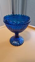 Blaue Vintage Glasschale auf Fuss - wunderschöne Deko!