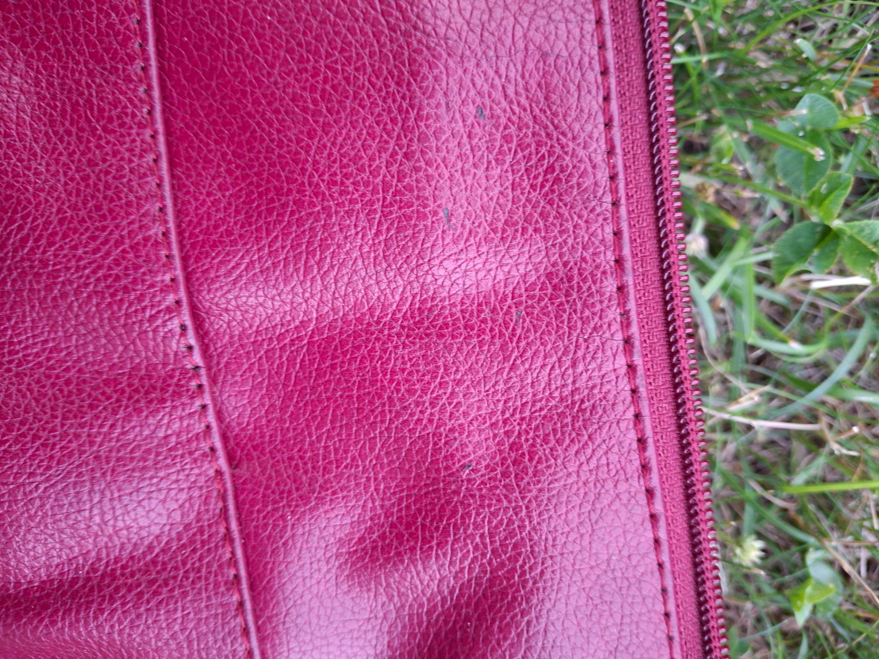 Rossis Borse da donna: Dunkelrote Handtasche – Usato da Unterägeri venduto da spo_2kjh 2