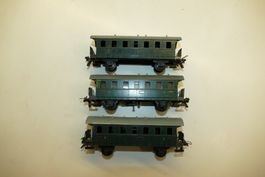 Trix H0: 3xPersonenwagen