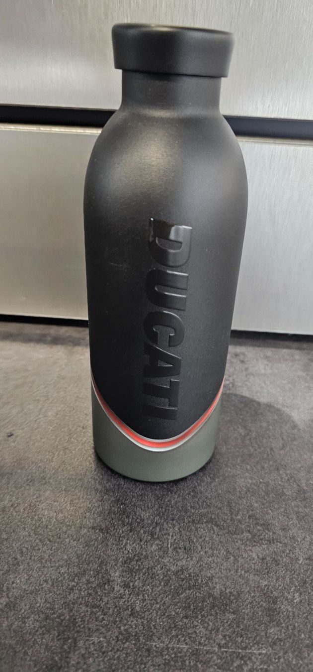 Borracce & Thermos: Ducati Thermo Flasche – Nuovo e nell'imballaggio originale da Oberentfelden venduto da ST85