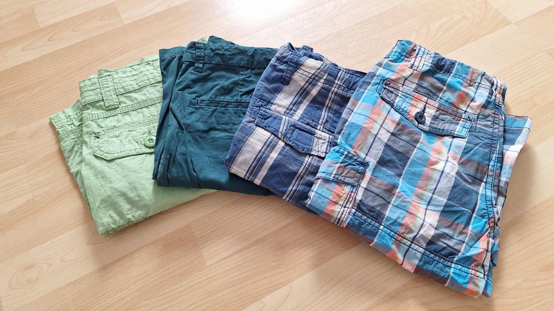 Kleiderpakete & -sets: Kurze Hosen – Gebraucht aus Konolfingen von rose999