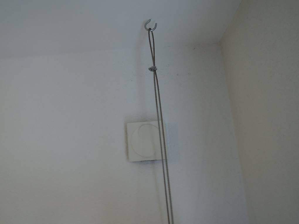 Porte manteau: Hängegarderobe – D'occasion à Ins par Burgerol 2