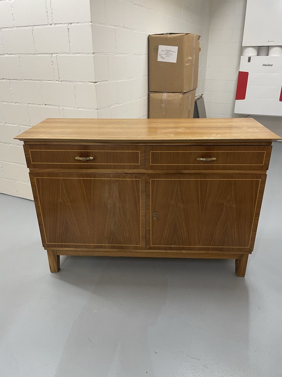Cassettiere: Vintage Sideboard/Kommode – Usato da Samstagern venduto da UM94 1