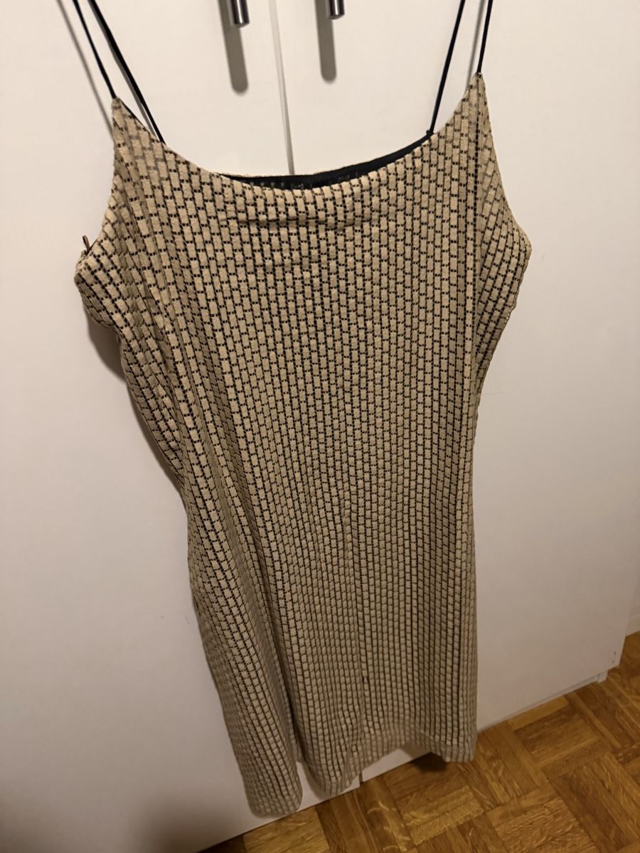Sandro Vestiti: Robe Alessandro Dell'Acqua beige & noire. Taille S. Idéale é – Usato da Genève venduto da you_s6sr 1