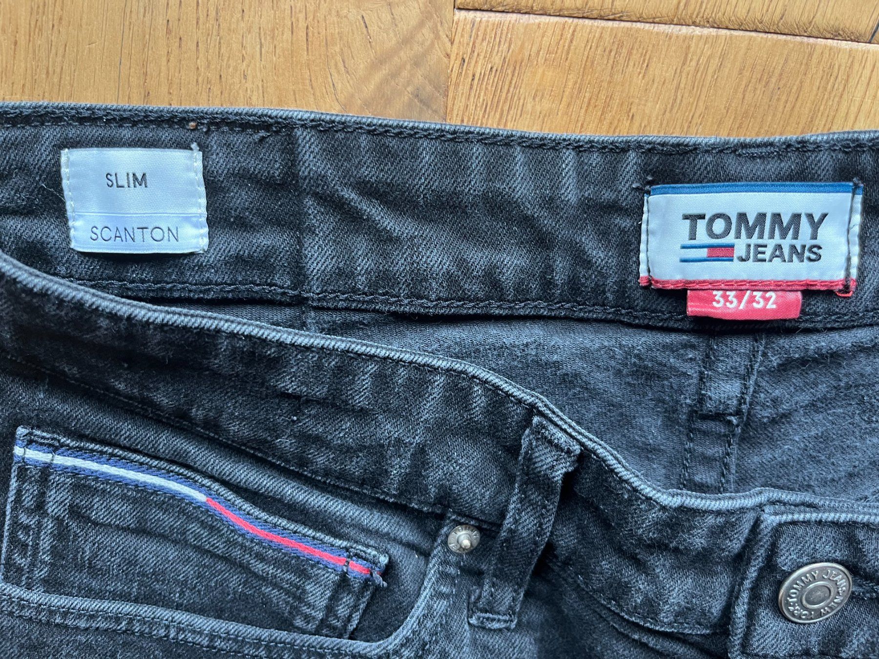 Tommy Hilfiger Jeans: Tommy JEANS black 33/32 – Gebraucht aus Helgisried von fox041 2