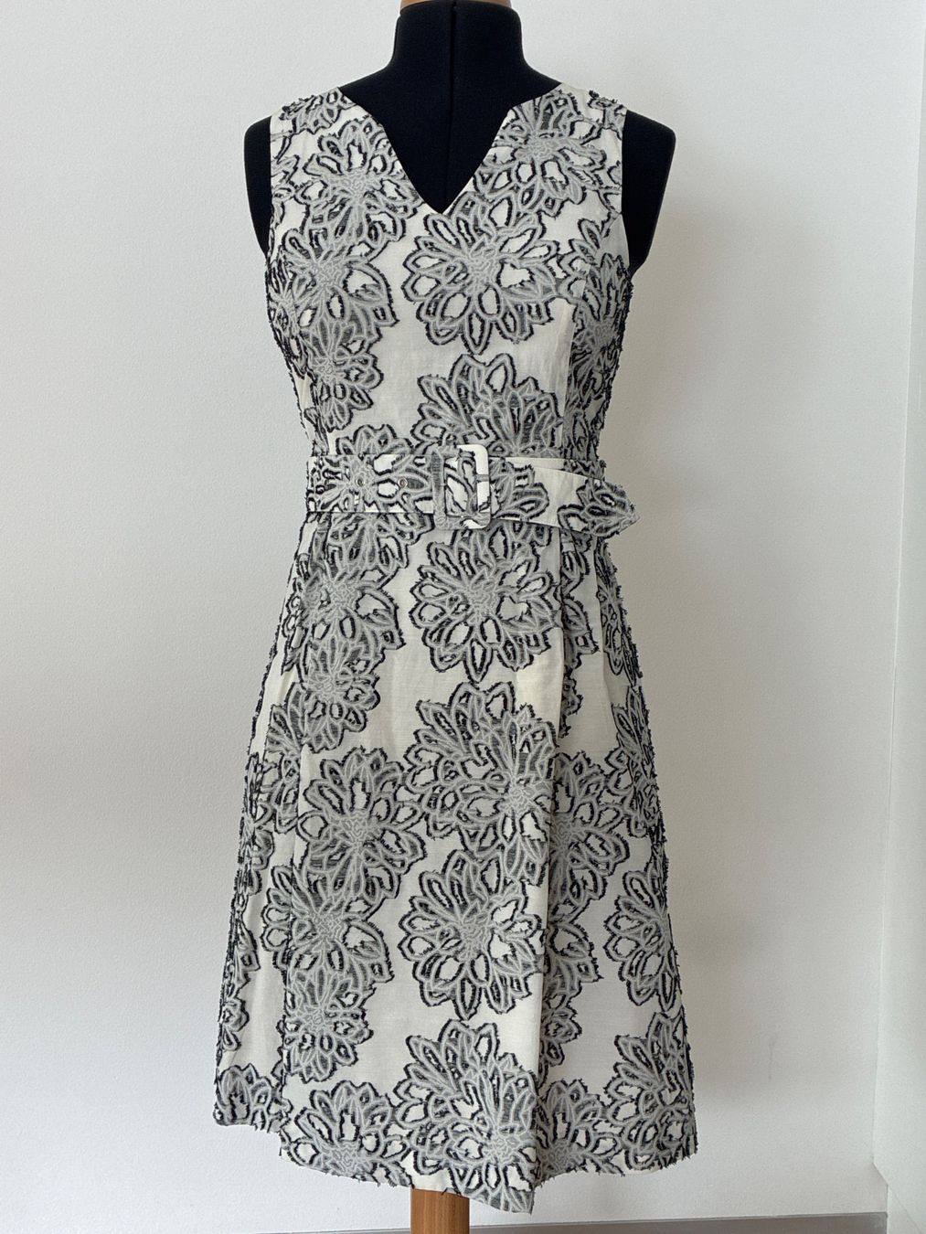 Globus Kleider: Sommerkleid von Globus Essentials Gr 36/38 – Gebraucht aus Davos Platz von nanigl